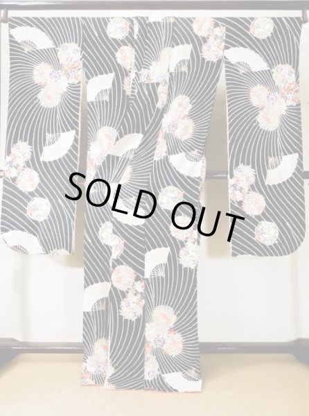 画像3: L0204R  振袖 女性用着物  シルク(正絹)   黒, 花 【中古】 【USED】 【リサイクル】 ★★★☆☆ (3)