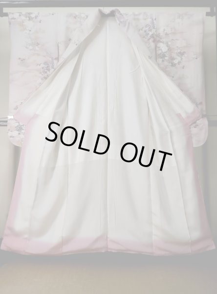 画像4: L0204S Mint  振袖 女性用着物  シルク(正絹) 淡い 薄い ピンク, 花 【中古】 【USED】 【リサイクル】 ★★★★★ (4)