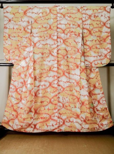 画像2: L0204T  振袖 女性用着物  シルク(正絹)   オフ ホワイト, 花 【中古】 【USED】 【リサイクル】 ★★★★☆ (2)