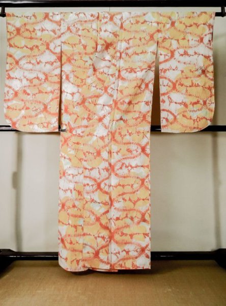 画像3: L0204T  振袖 女性用着物  シルク(正絹)   オフ ホワイト, 花 【中古】 【USED】 【リサイクル】 ★★★★☆ (3)