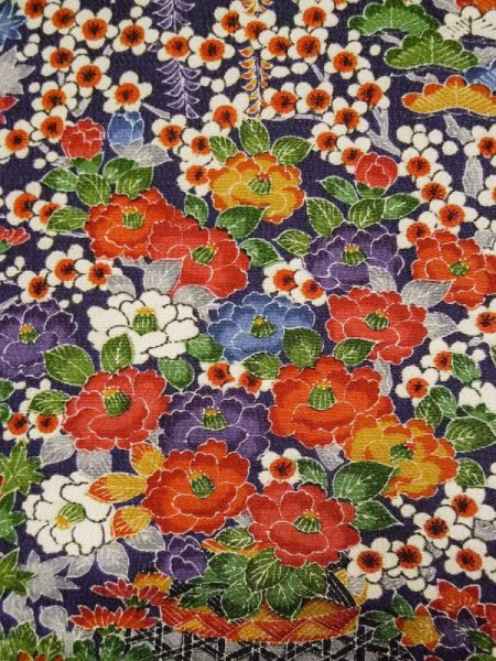 画像9: L0204Y  振袖 女性用着物  シルク(正絹) 深い  紫, 花 【中古】 【USED】 【リサイクル】 ★★★☆☆ (9)