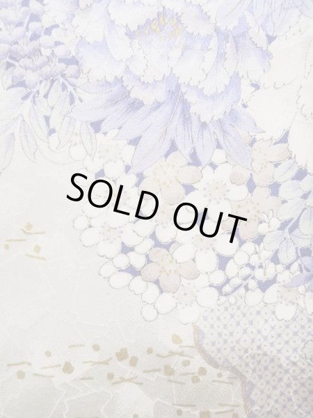 画像11: L0205A  振袖 女性用着物  シルク(正絹) シャイニーな  オフ ホワイト, 花 【中古】 【USED】 【リサイクル】 ★★★☆☆ (11)