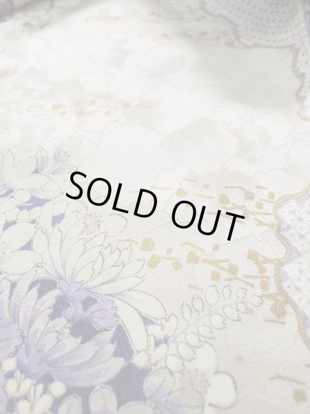 画像14: L0205A  振袖 女性用着物  シルク(正絹) シャイニーな  オフ ホワイト, 花 【中古】 【USED】 【リサイクル】 ★★★☆☆ (14)