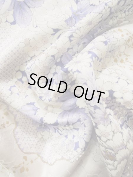 画像15: L0205A  振袖 女性用着物  シルク(正絹) シャイニーな  オフ ホワイト, 花 【中古】 【USED】 【リサイクル】 ★★★☆☆ (15)