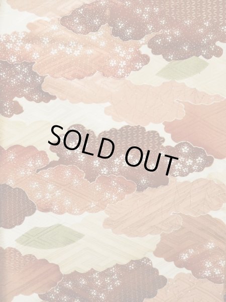 画像6: L0205B  振袖 女性用着物  シルク(正絹)   クリーム, 雲 【中古】 【USED】 【リサイクル】 ★★★☆☆ (6)