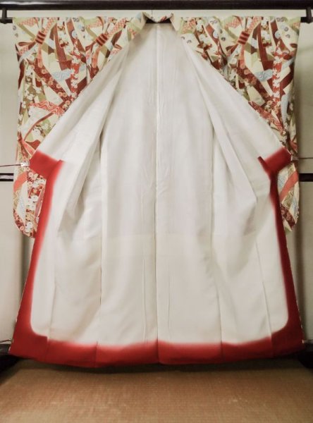 画像3: L0205C  振袖 女性用着物 熨斗柄 シルク(正絹)   クリーム, 菊 【中古】 【USED】 【リサイクル】 ★★★☆☆ (3)