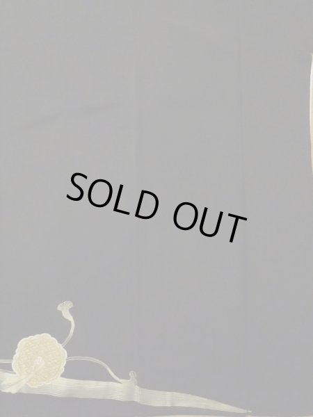 画像6: L0224A  留袖 女性用着物 鏡文 シルク（正絹）   黒, 菊 【中古】 【USED】 【リサイクル】 ★★☆☆☆ (6)