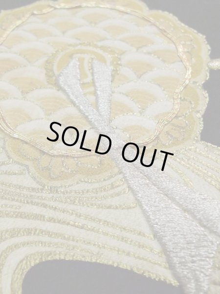 画像12: L0224A  留袖 女性用着物 鏡文 シルク（正絹）   黒, 菊 【中古】 【USED】 【リサイクル】 ★★☆☆☆ (12)