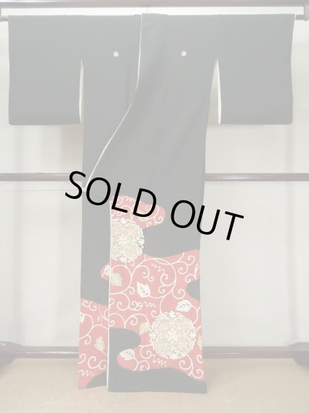 画像2: L0224F  留袖 女性用着物  シルク（正絹）   黒, 唐花 【中古】 【USED】 【リサイクル】 ★★★☆☆ (2)