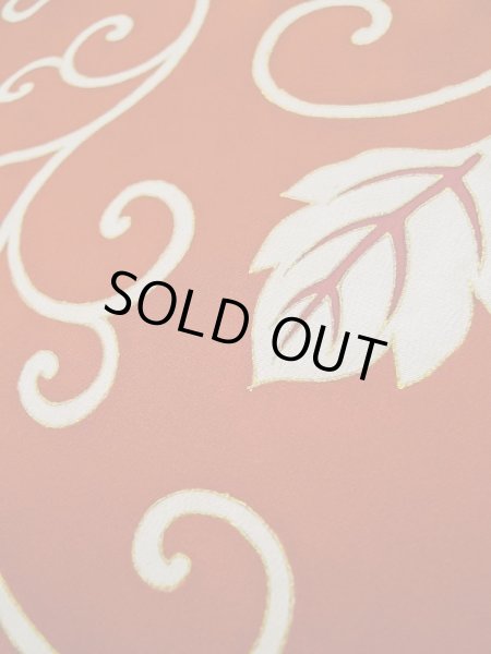 画像10: L0224F  留袖 女性用着物  シルク（正絹）   黒, 唐花 【中古】 【USED】 【リサイクル】 ★★★☆☆ (10)