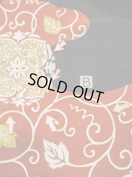 画像17: L0224F  留袖 女性用着物  シルク（正絹）   黒, 唐花 【中古】 【USED】 【リサイクル】 ★★★☆☆ (17)