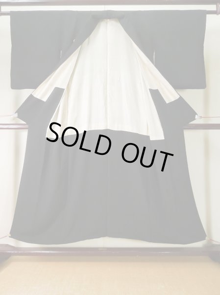 画像2: L0224K  喪服 女性用着物  シルク（正絹）   黒,  【中古】 【USED】 【リサイクル】 ★★☆☆☆ (2)