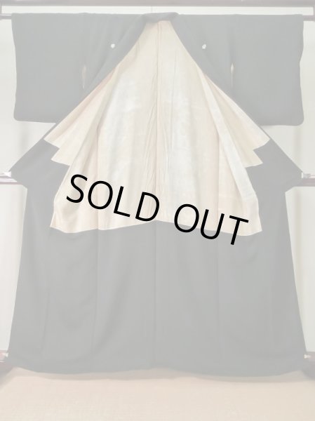 画像2: L0224U  喪服 女性用着物  シルク(正絹)   黒,  【中古】 【USED】 【リサイクル】 ★★★☆☆ (2)