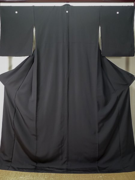 画像1: L0224V  喪服 女性用着物  シルク（正絹）   黒,  【中古】 【USED】 【リサイクル】 ★★★☆☆ (1)