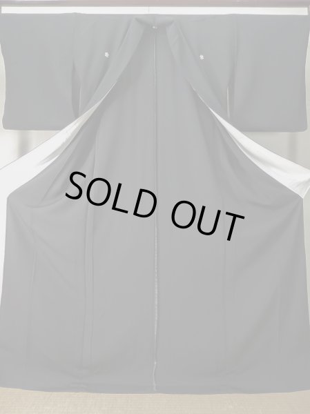 画像2: L0224Z Mint  喪服 女性用着物  シルク(正絹)   黒,  【中古】 【USED】 【リサイクル】 ★★★★★ (2)