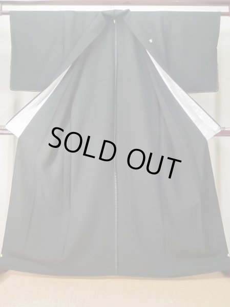 画像2: L0225C  喪服 女性用着物  シルク(正絹)   黒,  【中古】 【USED】 【リサイクル】 ★★★★☆ (2)