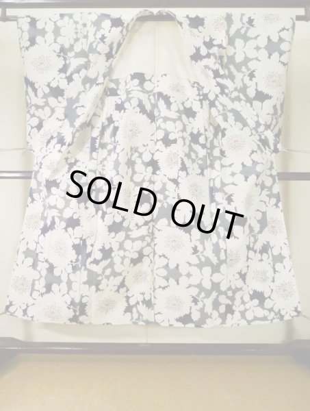 画像2: L0309M  浴衣（日本製） 女性用着物  麻   オフ　ホワイト, 花 【中古】 【USED】 【リサイクル】 ★★☆☆☆ (2)