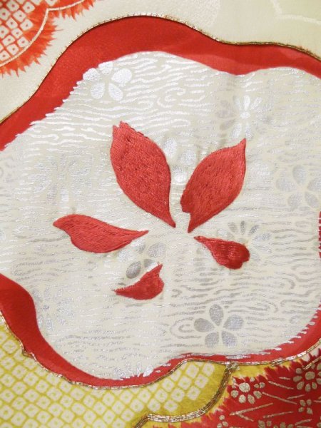 画像10: L0309R  振袖 女性用着物  シルク(正絹) スモーキーな  グリーン(緑), 梅 【中古】 【USED】 【リサイクル】 ★★★☆☆ (10)