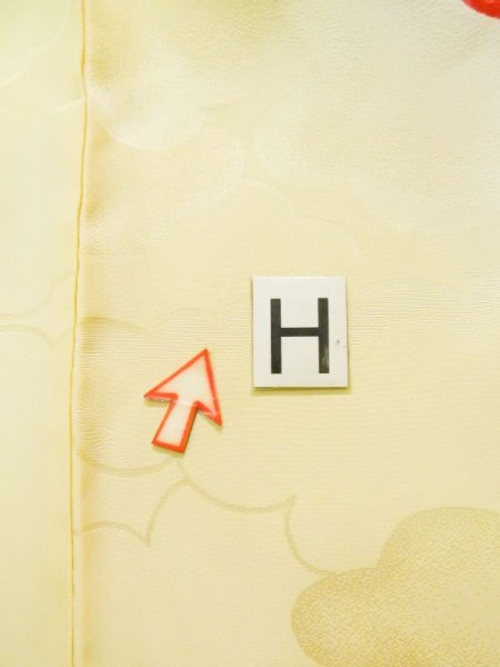 画像24: L0309R  振袖 女性用着物  シルク(正絹) スモーキーな  グリーン(緑), 梅 【中古】 【USED】 【リサイクル】 ★★★☆☆ (24)