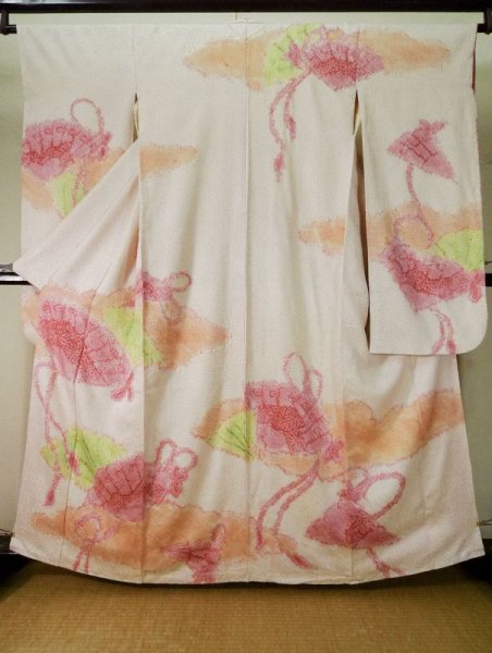 画像2: L0309T  振袖 女性用着物  シルク(正絹) スモーキーな クリーミーな カーキ, 雲 【中古】 【USED】 【リサイクル】 ★★★☆☆ (2)