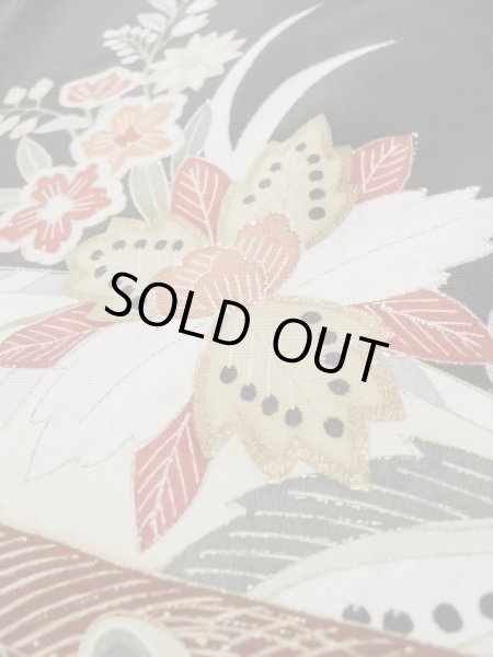 画像12: L0316A  留袖 女性用着物  シルク（正絹）   黒, 花 【中古】 【USED】 【リサイクル】 ★★☆☆☆ (12)