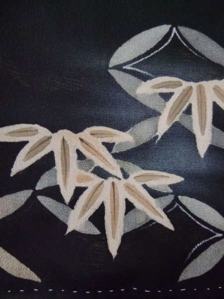 画像11: L0316B  留袖 女性用着物  シルク(正絹)   黒, 桜 【中古】 【USED】 【リサイクル】 ★☆☆☆☆ (11)