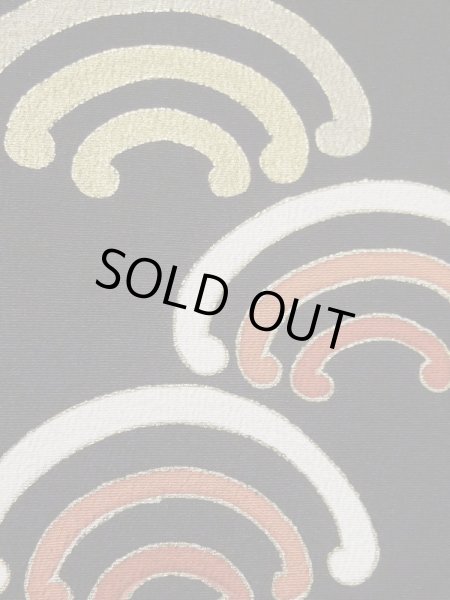 画像9: L0316C  留袖 女性用着物 伊勢海老(レアデザイン)、寿 シルク(正絹)   黒,  【中古】 【USED】 【リサイクル】 ★★★☆☆ (9)