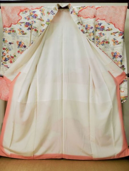 画像4: L0316E  振袖 女性用着物  シルク(正絹) シャイニーな  オフ ホワイト, 花 【中古】 【USED】 【リサイクル】 ★★★☆☆ (4)