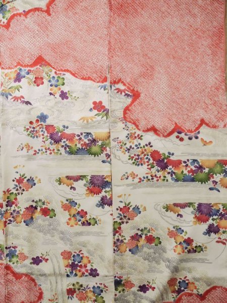 画像6: L0316E  振袖 女性用着物  シルク(正絹) シャイニーな  オフ ホワイト, 花 【中古】 【USED】 【リサイクル】 ★★★☆☆ (6)