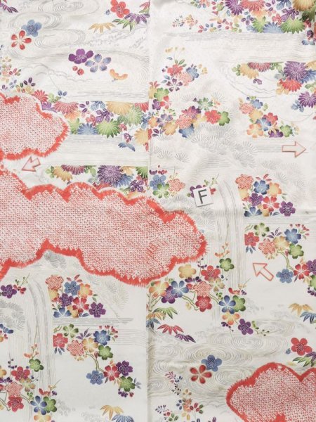 画像25: L0316E  振袖 女性用着物  シルク(正絹) シャイニーな  オフ ホワイト, 花 【中古】 【USED】 【リサイクル】 ★★★☆☆ (25)