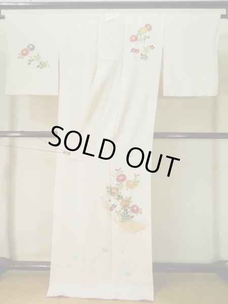 画像2: L0316G  訪問着 女性用着物  シルク（正絹）   オフ　ホワイト, 菊 【中古】 【USED】 【リサイクル】 ★★☆☆☆ (2)