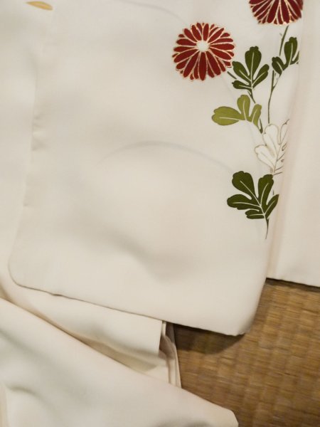 画像20: L0316G  訪問着 女性用着物  シルク(正絹)   オフ ホワイト, 菊 【中古】 【USED】 【リサイクル】 ★★☆☆☆ (20)