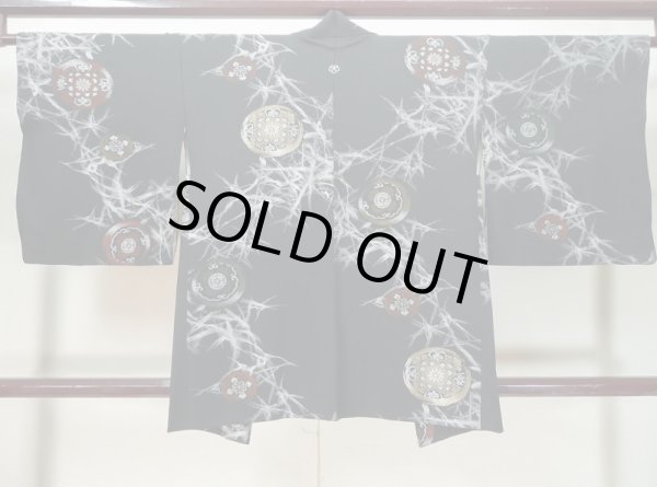 画像2: L0318E  羽織 女性用着物  シルク（正絹）   黒, 菊 【中古】 【USED】 【リサイクル】 ★★★☆☆ (2)