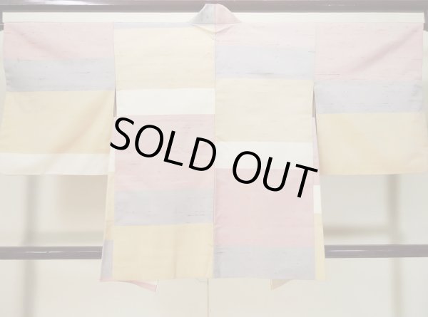 画像2: L0318G  羽織 女性用着物  シルク(正絹) スモーキーな クリーミーな 紫, 線 クリーミーな【中古】 【USED】 【リサイクル】 ★★★☆☆ (2)