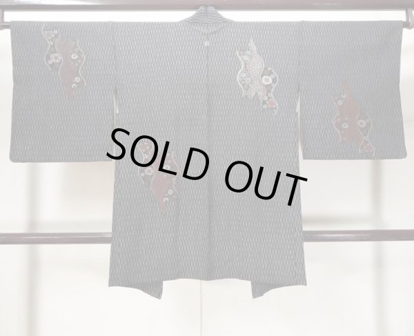 画像2: L0318K  羽織 女性用着物  シルク(正絹)   黒, 花 【中古】 【USED】 【リサイクル】 ★★★☆☆ (2)