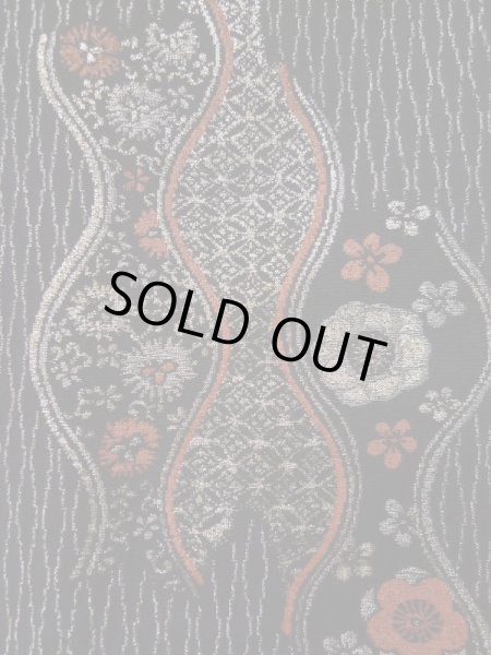 画像8: L0318K  羽織 女性用着物  シルク(正絹)   黒, 花 【中古】 【USED】 【リサイクル】 ★★★☆☆ (8)