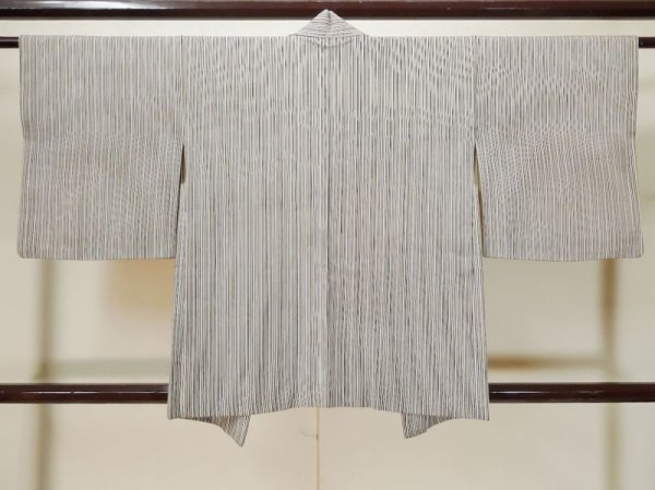 画像2: L0330F  羽織 女性用着物  シルク(正絹)   ゴールド(金), 縞 【中古】 【USED】 【リサイクル】 ★★★☆☆ (2)