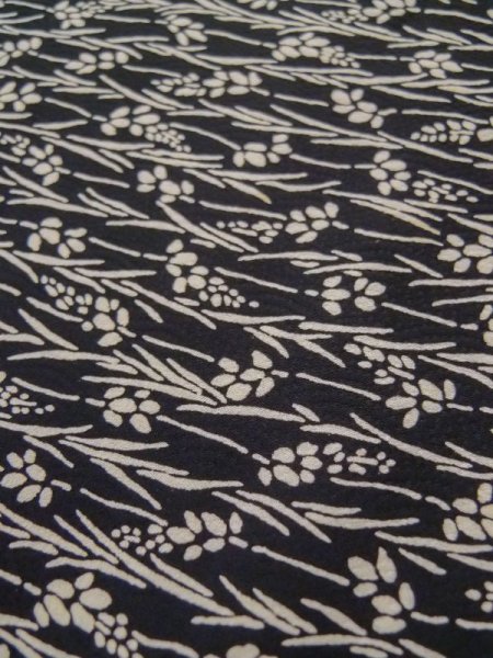 画像8: L0330M  羽織 女性用着物  シルク(正絹)   黒, 花 【中古】 【USED】 【リサイクル】 ★★★☆☆ (8)