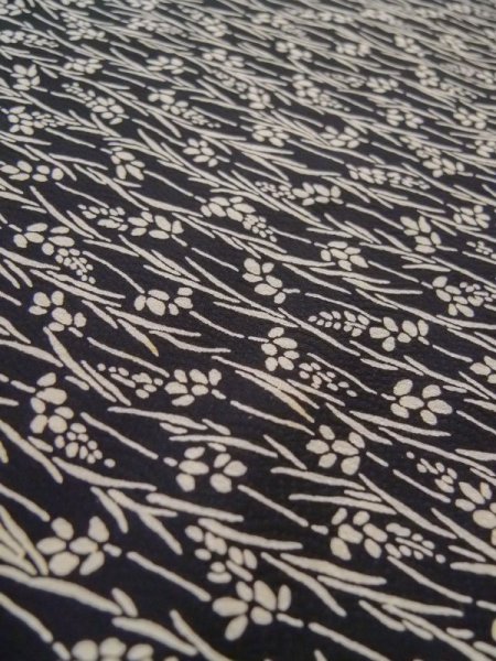 画像9: L0330M  羽織 女性用着物  シルク(正絹)   黒, 花 【中古】 【USED】 【リサイクル】 ★★★☆☆ (9)