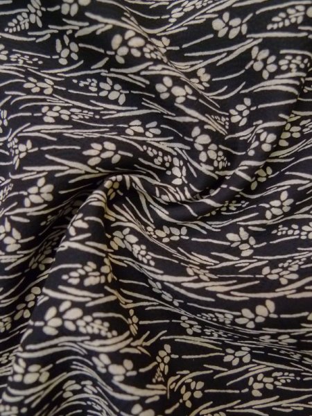 画像11: L0330M  羽織 女性用着物  シルク(正絹)   黒, 花 【中古】 【USED】 【リサイクル】 ★★★☆☆ (11)