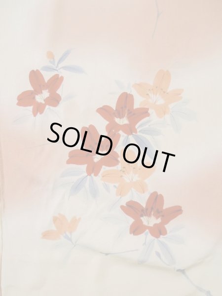 画像5: L0331C  襦袢 女性用着物 金紗縮緬 シルク(正絹) クリーミーな  ベージュ, 花 ダークな【中古】 【USED】 【リサイクル】 ★★☆☆☆ (5)