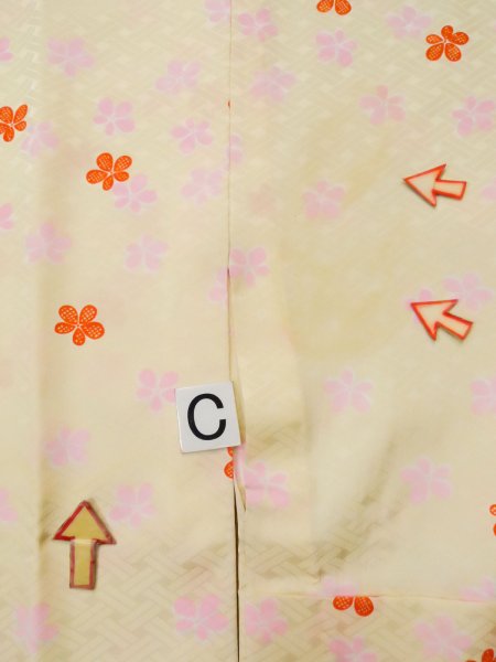 画像18: L0331K  襦袢 女性用着物  化繊   クリーム, 花 【中古】 【USED】 【リサイクル】 ★★☆☆☆ (18)