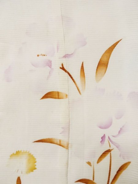 画像7: L0413O  襦袢 女性用着物  シルク(正絹)   オフ ホワイト, 花 【中古】 【USED】 【リサイクル】 ★★☆☆☆ (7)