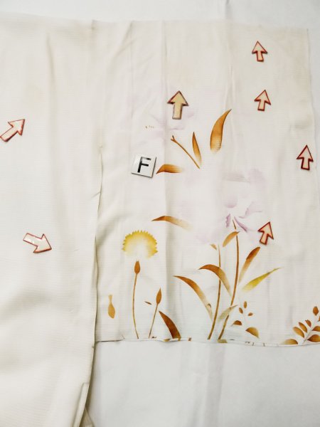 画像23: L0413O  襦袢 女性用着物  シルク(正絹)   オフ ホワイト, 花 【中古】 【USED】 【リサイクル】 ★★☆☆☆ (23)