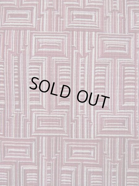 画像4: L0414I 半幅帯 女性用着物 化繊 グレーがかった  赤 幾何学模様 【中古】 【USED】 【リサイクル】 ★☆☆☆☆ (4)