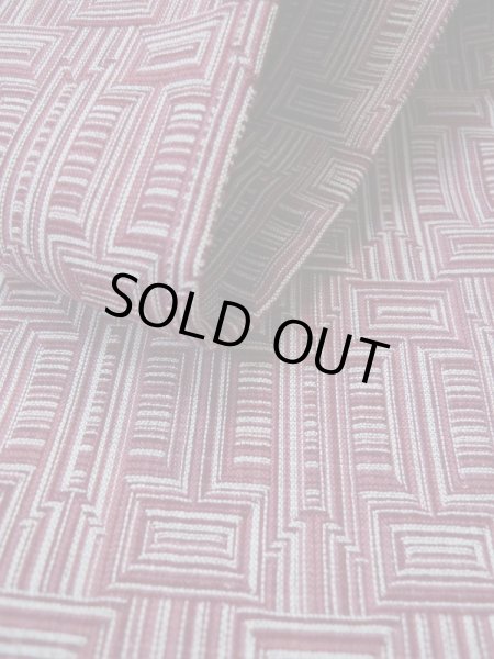 画像9: L0414I 半幅帯 女性用着物 化繊 グレーがかった  赤 幾何学模様 【中古】 【USED】 【リサイクル】 ★☆☆☆☆ (9)