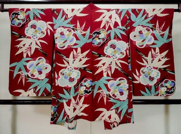 画像2: L0420R  羽織 女性用着物 ほつれ多数。 シルク(正絹) 淡い  赤, 梅 【中古】 【USED】 【リサイクル】 ★☆☆☆☆ (2)