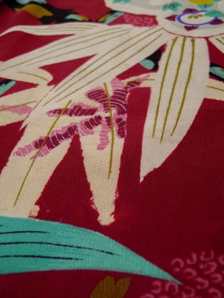 画像11: L0420R  羽織 女性用着物 ほつれ多数。 シルク(正絹) 淡い  赤, 梅 【中古】 【USED】 【リサイクル】 ★☆☆☆☆ (11)