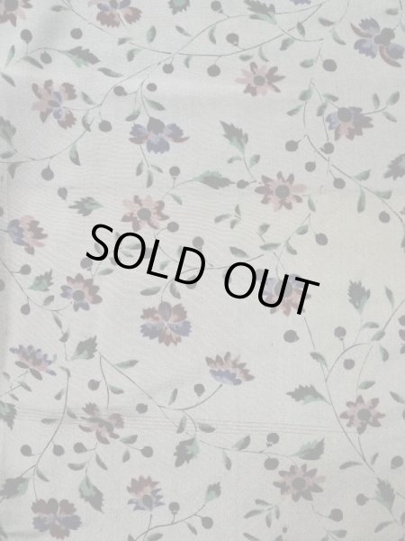 画像4: L0421A  羽織 女性用着物  シルク（正絹） スモーキーな 淡い 朱赤, 花 【中古】 【USED】 【リサイクル】 ★☆☆☆☆ (4)