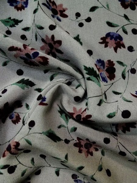 画像10: L0421A  羽織 女性用着物  シルク(正絹) スモーキーな 淡い 朱赤, 花 【中古】 【USED】 【リサイクル】 ★☆☆☆☆ (10)